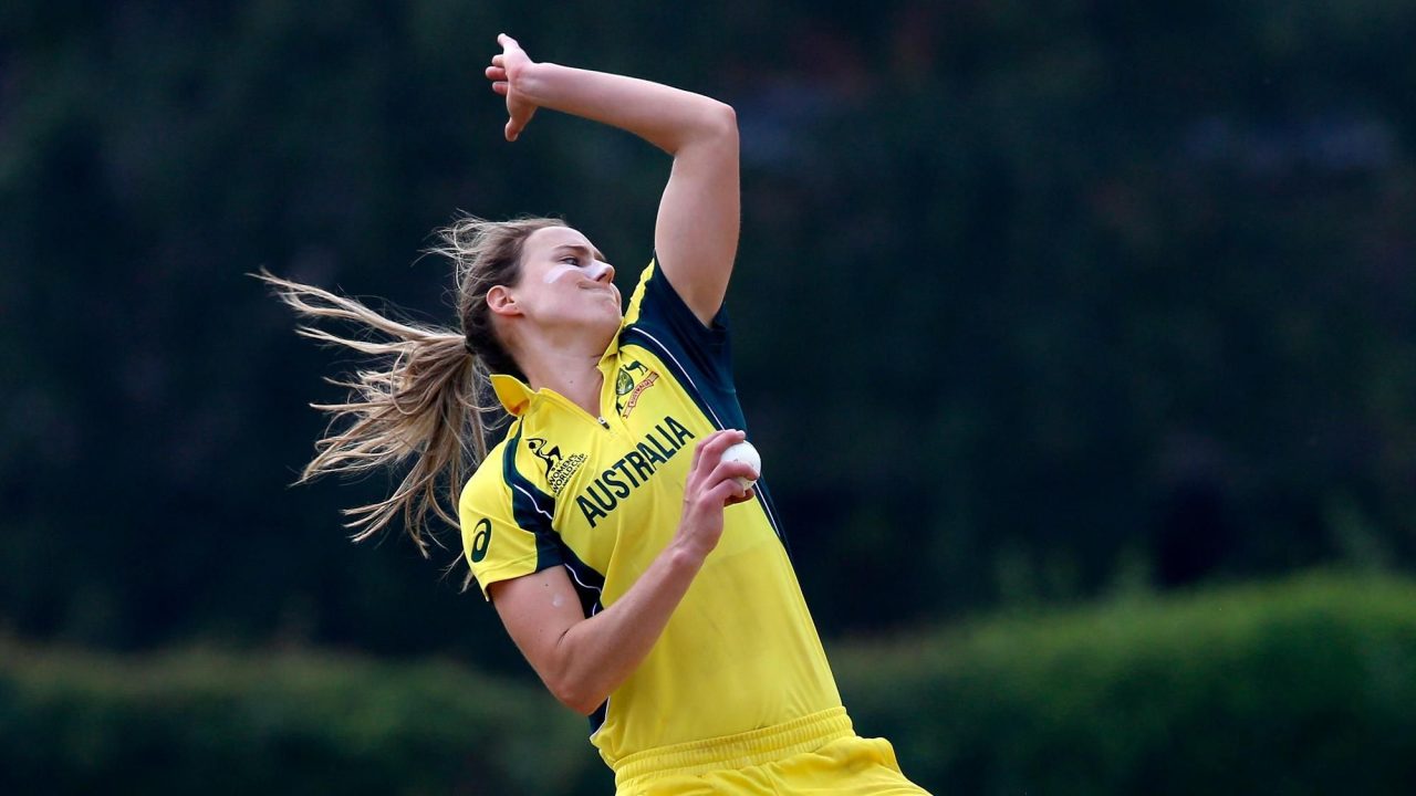 Ellyse Perry – Bowling