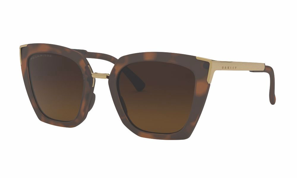 Oakley_SideSwept