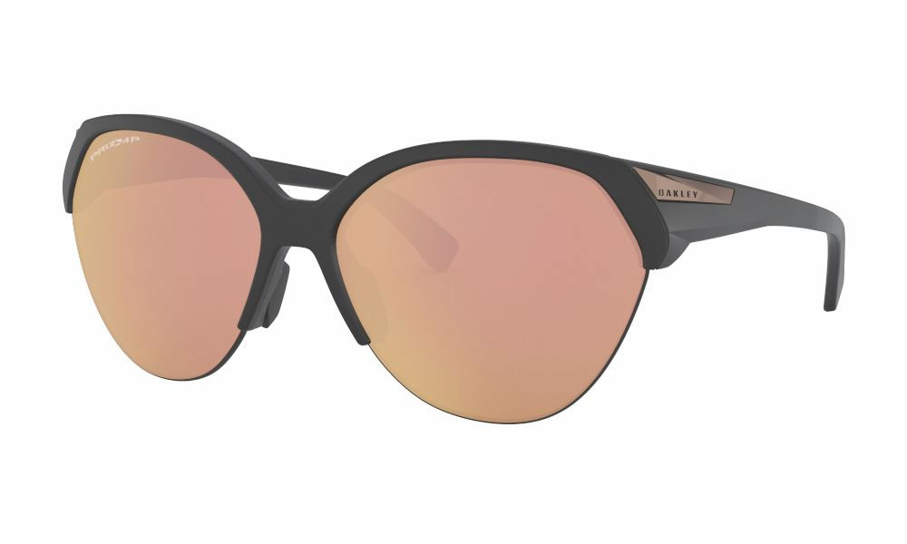 Oakley_trailing