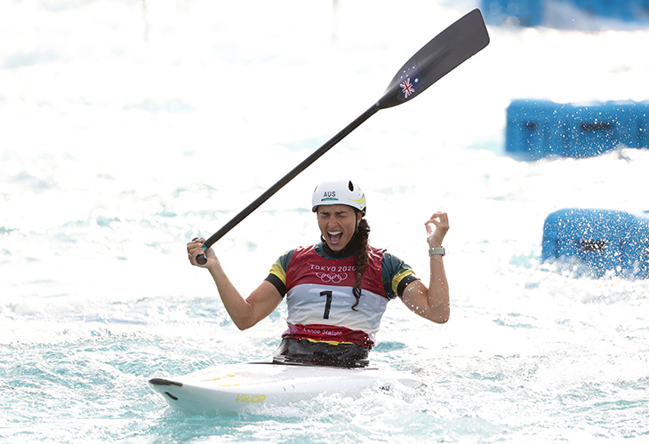 Jess Fox celebrating at Tokyo 2020 Olympics.