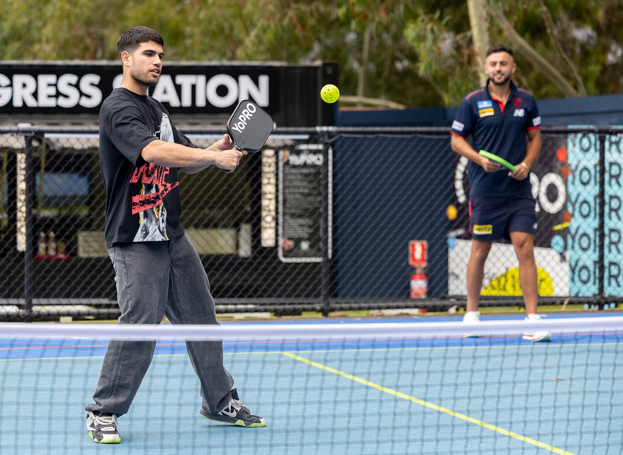 News Square Right AOxYoPRO 1